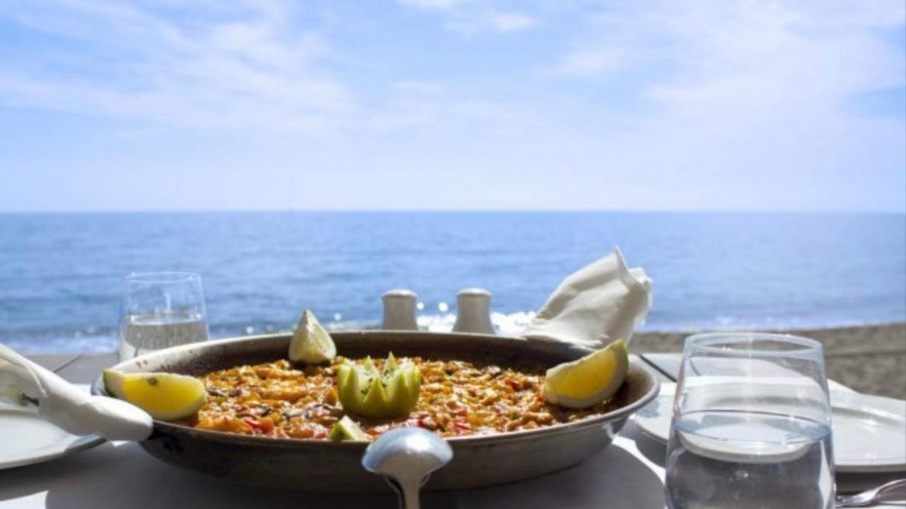 Marbella Beachfront - Beachside Apartment With Stunning Sea Views Екстер'єр фото