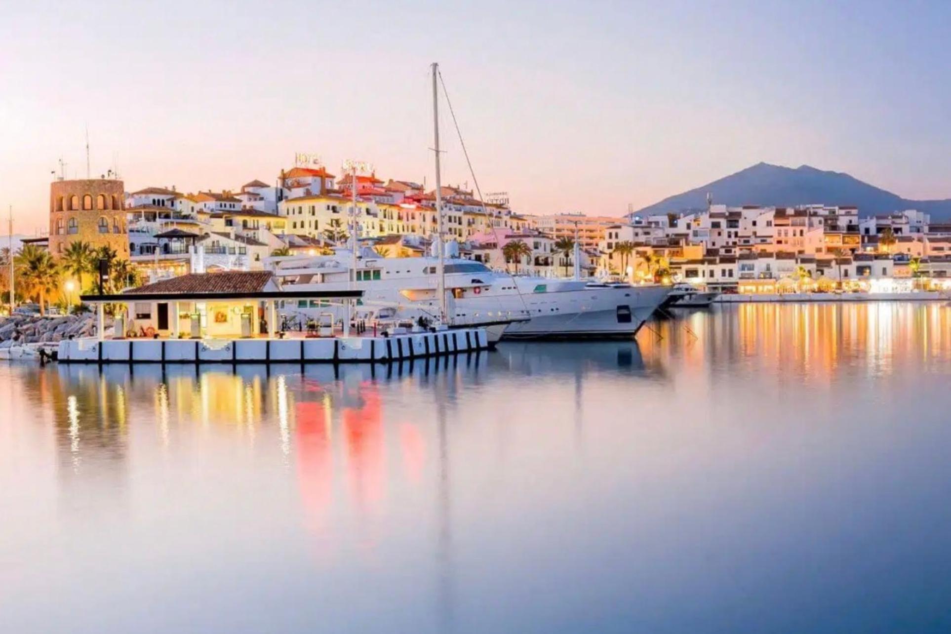 Marbella Beachfront - Beachside Apartment With Stunning Sea Views Екстер'єр фото