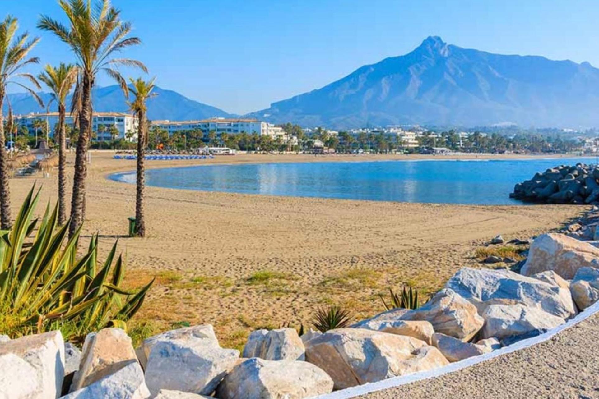 Marbella Beachfront - Beachside Apartment With Stunning Sea Views Екстер'єр фото