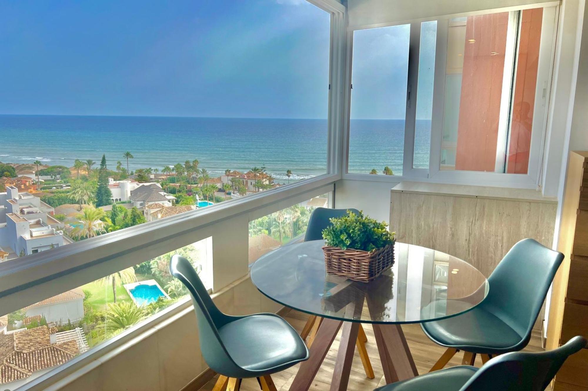 Marbella Beachfront - Beachside Apartment With Stunning Sea Views Екстер'єр фото
