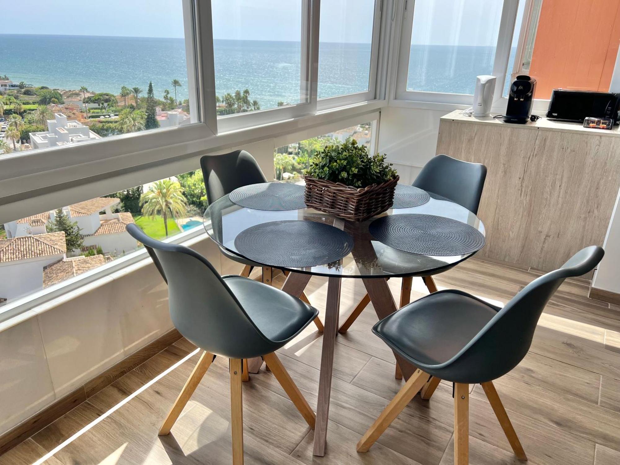 Marbella Beachfront - Beachside Apartment With Stunning Sea Views Екстер'єр фото